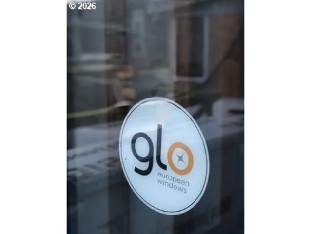 8531 N EDISON St N, Portland, OR 97203