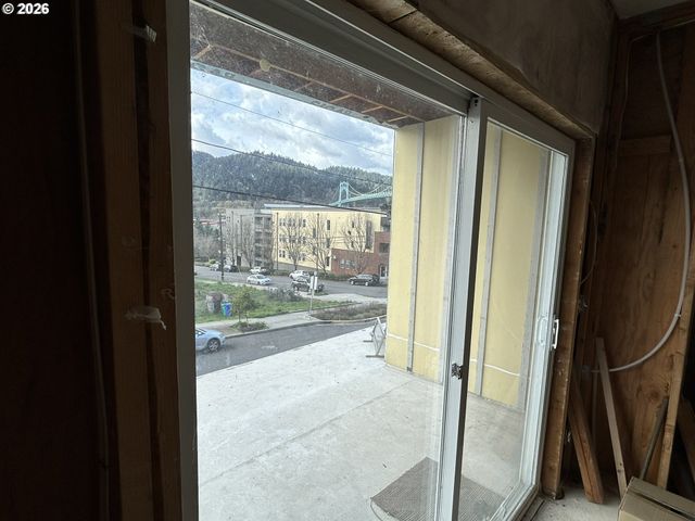 8531 N EDISON St N, Portland, OR 97203