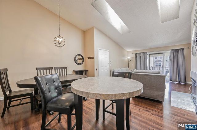 1066 Ash Drive, Mahwah, NJ 07430