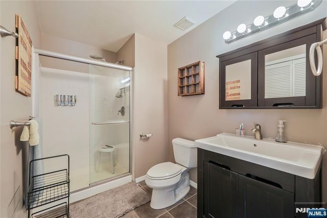 1066 Ash Drive, Mahwah, NJ 07430