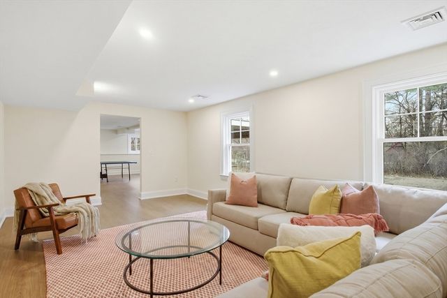 305 Concord Rd 2, Billerica, MA 01821