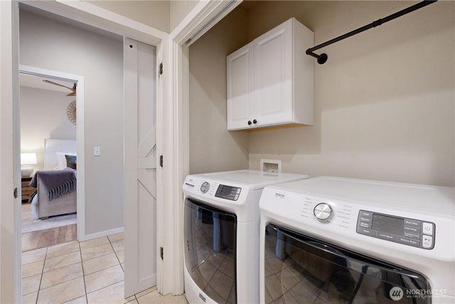 891 SE Larkspur Pl, College Place, WA 99324