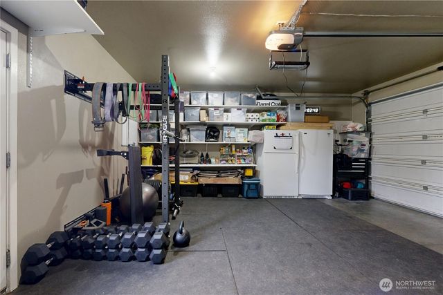 891 SE Larkspur Pl, College Place, WA 99324