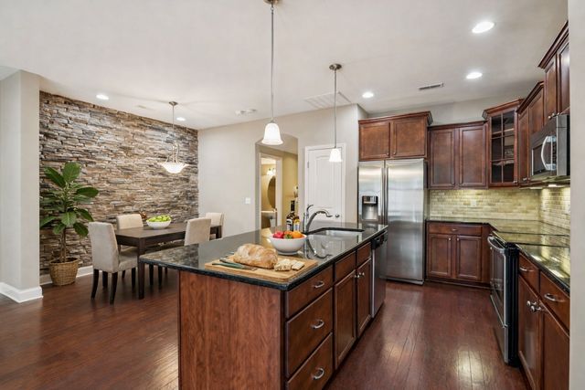 419 Waterbrook Dr, Mount Juliet, TN 37122