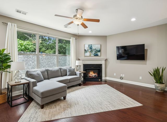 419 Waterbrook Dr, Mount Juliet, TN 37122