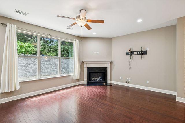 419 Waterbrook Dr, Mount Juliet, TN 37122