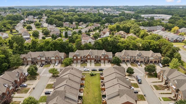 419 Waterbrook Dr, Mount Juliet, TN 37122