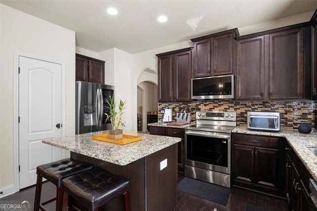 3820 Kings Bridge Drive, Douglasville, GA 30135