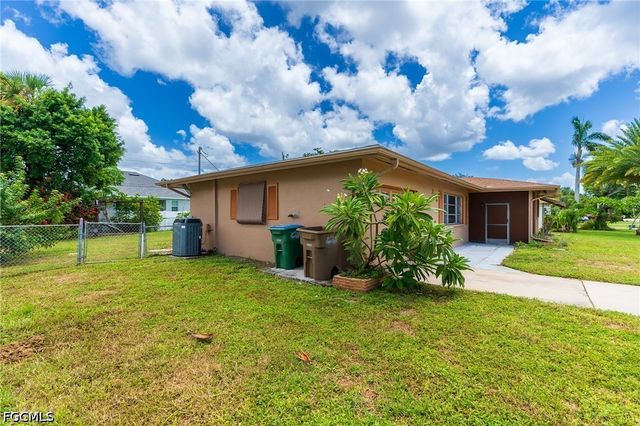 235 SE 45th ST, Cape Coral, FL 33904