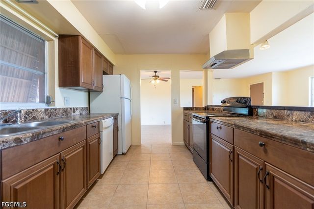 235 SE 45th ST, Cape Coral, FL 33904