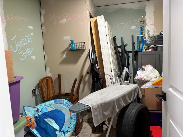 1733 Continental Drive, Blue Mound, TX 76131