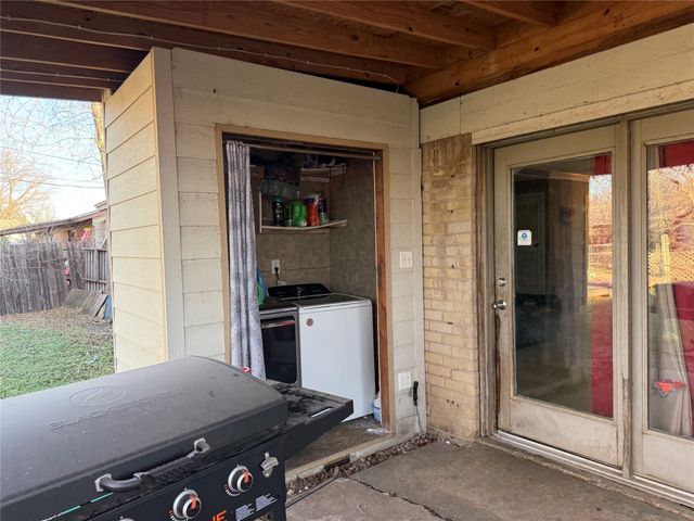 1733 Continental Drive, Blue Mound, TX 76131