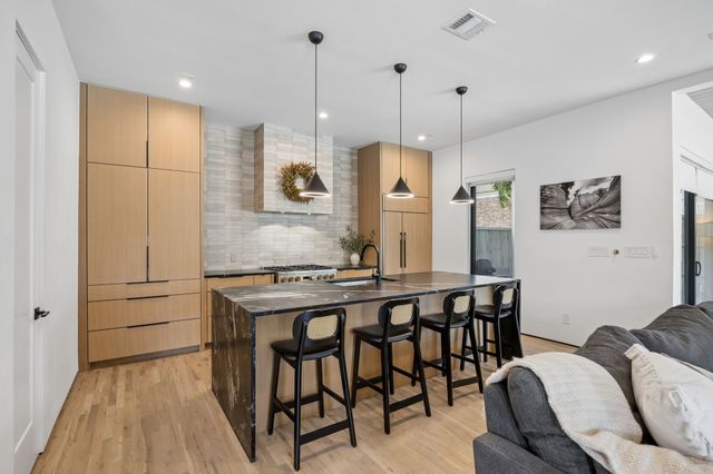 5548 Sears Street, Dallas, TX 75206