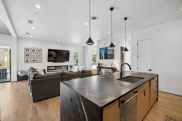 5548 Sears Street, Dallas, TX 75206
