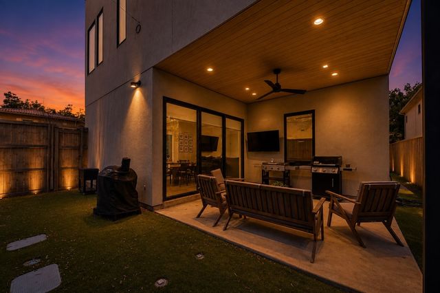 5548 Sears Street, Dallas, TX 75206