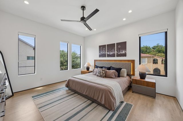 5548 Sears Street, Dallas, TX 75206