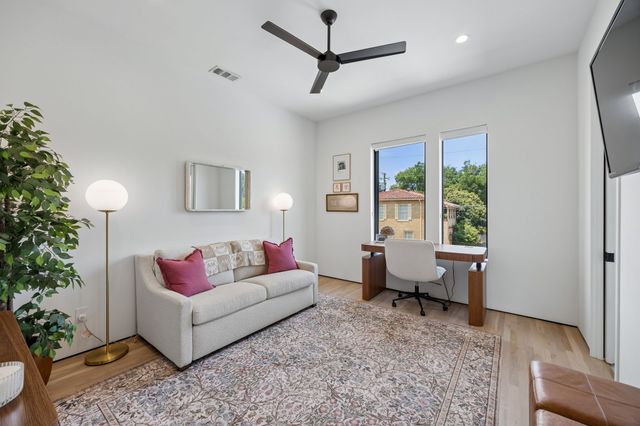 5548 Sears Street, Dallas, TX 75206