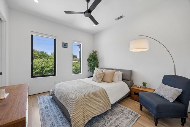 5548 Sears Street, Dallas, TX 75206