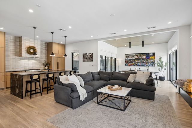 5548 Sears Street, Dallas, TX 75206