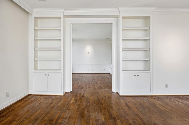 3711 San Felipe Street 14A, Houston, TX 77027