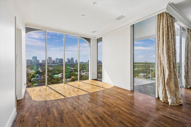 3711 San Felipe Street 14A, Houston, TX 77027