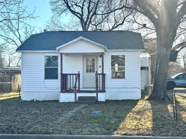 1001 S 5th Street, Crockett, TX 75835