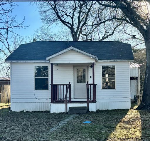 1001 S 5th Street, Crockett, TX 75835