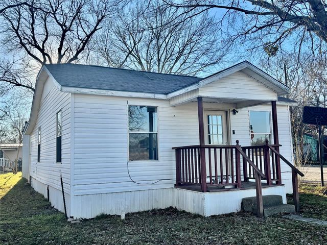 1001 S 5th Street, Crockett, TX 75835