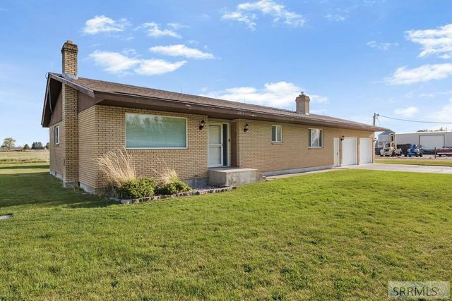 2424 E 244 N, St Anthony, ID 83445