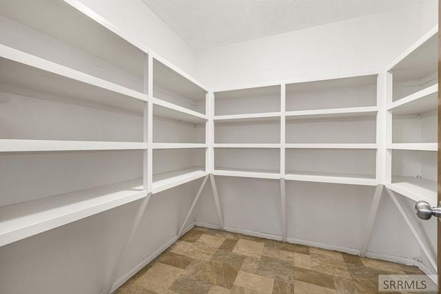 2424 E 244 N, St Anthony, ID 83445