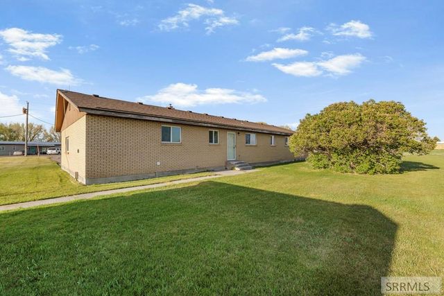 2424 E 244 N, St Anthony, ID 83445