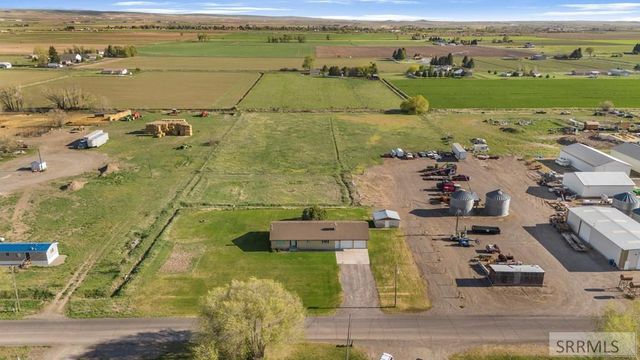 2424 E 244 N, St Anthony, ID 83445