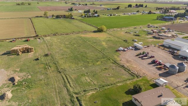 2424 E 244 N, St Anthony, ID 83445
