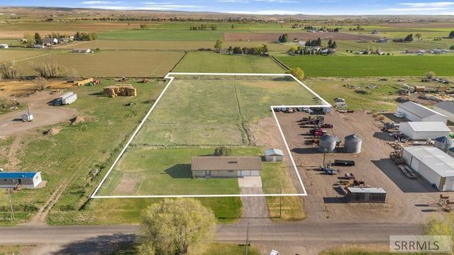 2424 E 244 N, St Anthony, ID 83445