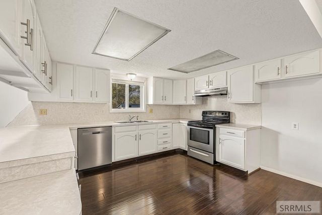 2424 E 244 N, St Anthony, ID 83445
