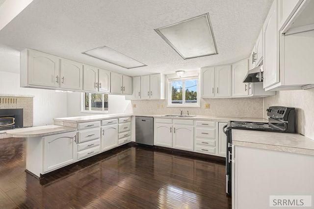2424 E 244 N, St Anthony, ID 83445