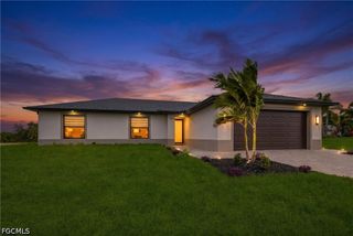 924 NE 20th ST, Cape Coral, FL 33909