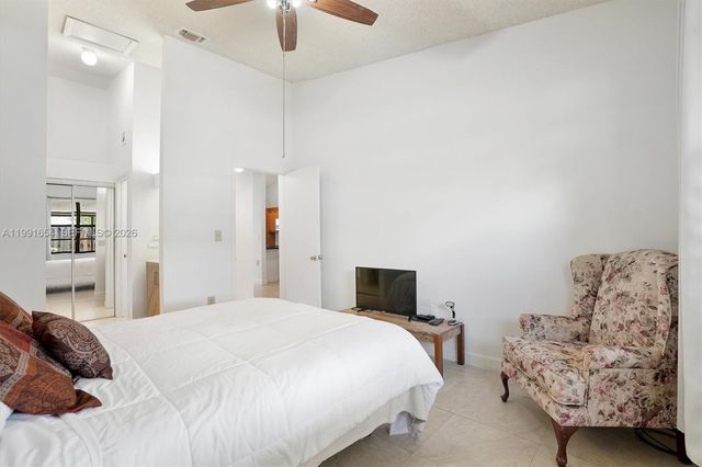 6723 NW 188th Ter, Hialeah, FL 33015