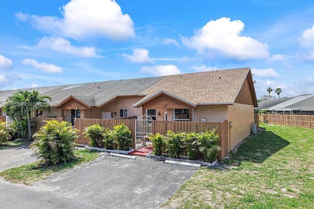 6723 NW 188th Ter, Hialeah, FL 33015