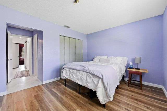 7207 NW 92nd Avenue, Tamarac, FL 33321