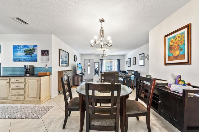 7207 NW 92nd Avenue, Tamarac, FL 33321