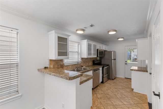 1216 Cleveland Street, Houston, TX 77019