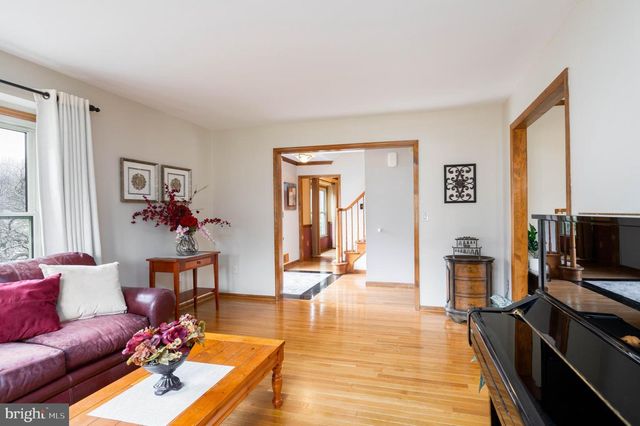 9 TIMBER WOLF DR, Hamilton, NJ 08620