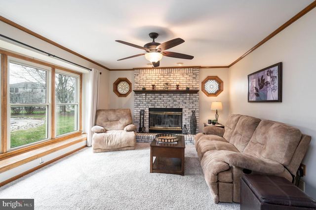 9 TIMBER WOLF DR, Hamilton, NJ 08620