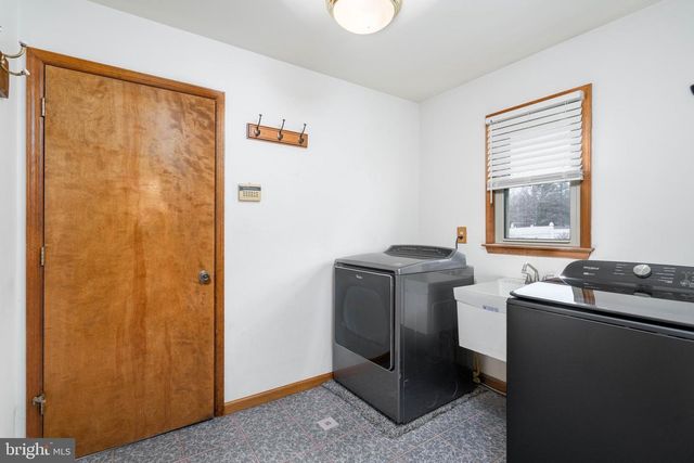 9 TIMBER WOLF DR, Hamilton, NJ 08620