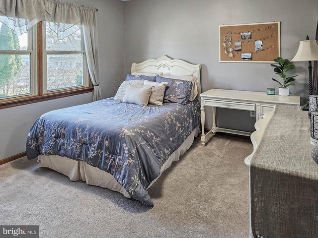 9 TIMBER WOLF DR, Hamilton, NJ 08620