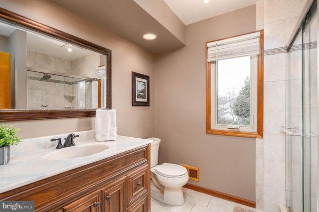 9 TIMBER WOLF DR, Hamilton, NJ 08620