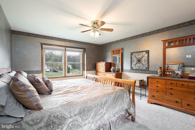 9 TIMBER WOLF DR, Hamilton, NJ 08620