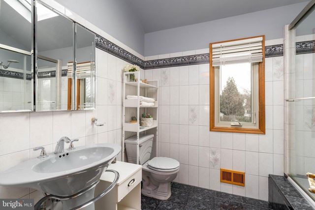 9 TIMBER WOLF DR, Hamilton, NJ 08620