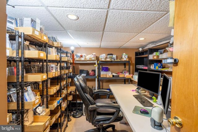 9 TIMBER WOLF DR, Hamilton, NJ 08620